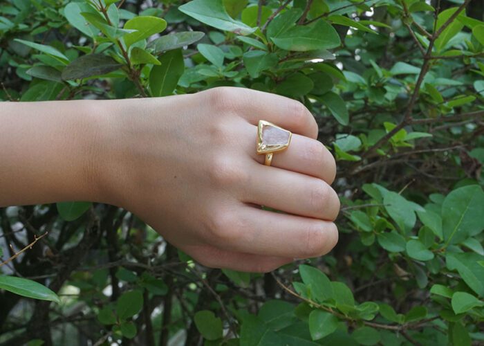 Anillo de Cuarzo rosa